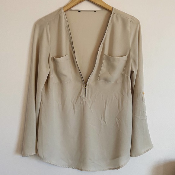 Creamy Beige Gold Zip Front Double Pocket Blouse - Picture 6 of 9